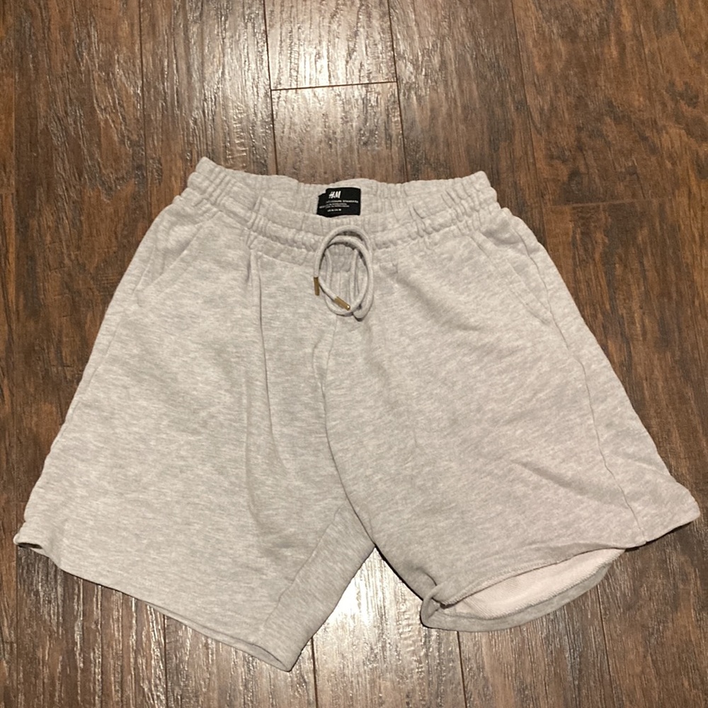 1 grey Medium size H&M